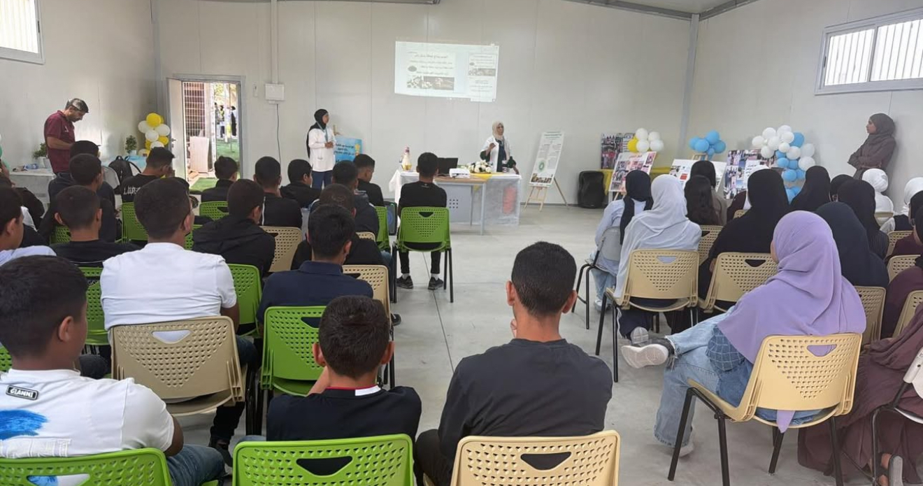 محاضرة توعوية لطبقتي التاسع والعاشر حول التغذية السليمة ومرض السكري